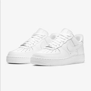 NIB Womens Nike Air Force 1 '07